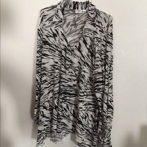 Cato woman animal print lightweight blouse Sz 22w